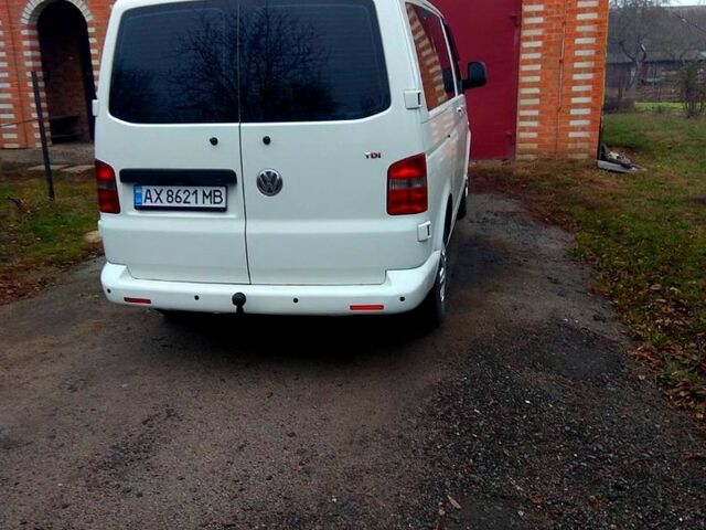 Білий Фольксваген Transporter, об'ємом двигуна 2.5 л та пробігом 250 тис. км за 9500 $, фото 1 на Automoto.ua