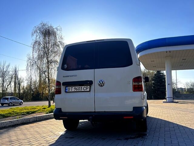 Білий Фольксваген Transporter, об'ємом двигуна 1.9 л та пробігом 400 тис. км за 7600 $, фото 1 на Automoto.ua