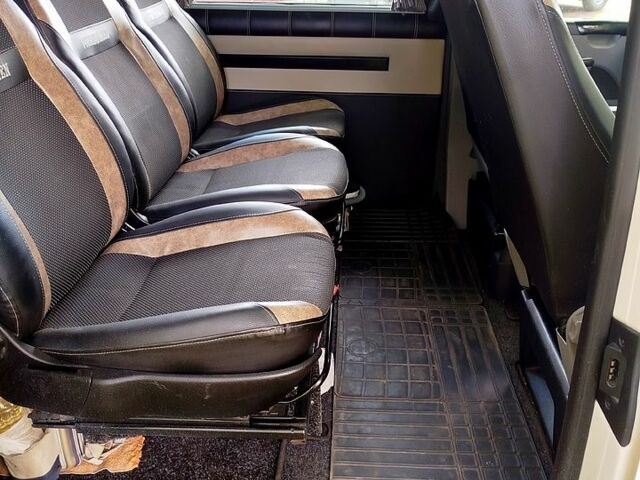 Білий Фольксваген Transporter, об'ємом двигуна 2.5 л та пробігом 243 тис. км за 10200 $, фото 5 на Automoto.ua