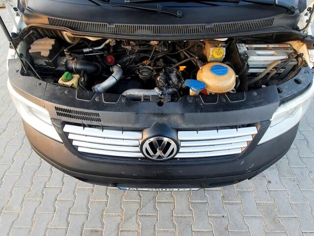 Фольксваген Transporter 2006 в Николаеве на Automoto.ua Белый Фольксваген Transporter, объемом двигателя 2.5 л и пробегом 0 тыс. км за 9500 $, фото 11 на Automoto.ua