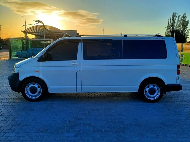 Фольксваген Transporter 2006 в Николаеве на Automoto.ua Белый Фольксваген Transporter, объемом двигателя 2.5 л и пробегом 0 тыс. км за 9500 $, фото 2 на Automoto.ua