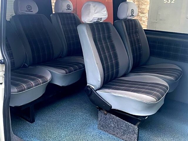 Белый Фольксваген Transporter, объемом двигателя 1.9 л и пробегом 208 тыс. км за 10200 $, фото 3 на Automoto.ua