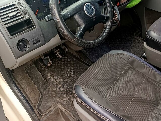 Белый Фольксваген Transporter, объемом двигателя 2.5 л и пробегом 454 тыс. км за 8500 $, фото 1 на Automoto.ua