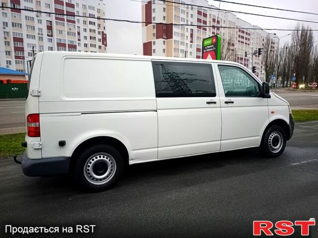 Белый Фольксваген Transporter, объемом двигателя 2.5 л и пробегом 267 тыс. км за 9500 $, фото 2 на Automoto.ua
