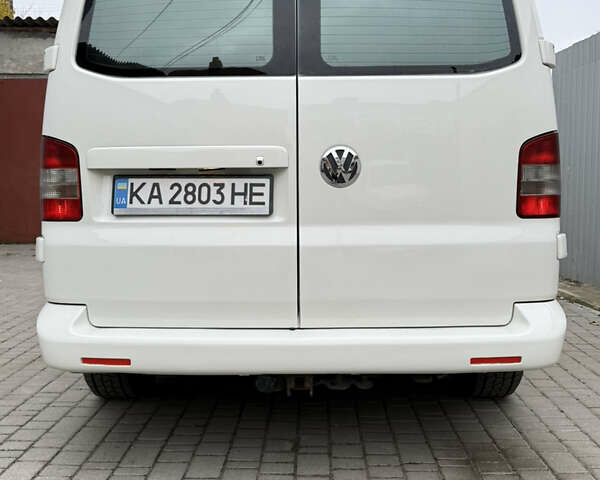 Білий Фольксваген Transporter, об'ємом двигуна 2.5 л та пробігом 279 тис. км за 11000 $, фото 2 на Automoto.ua