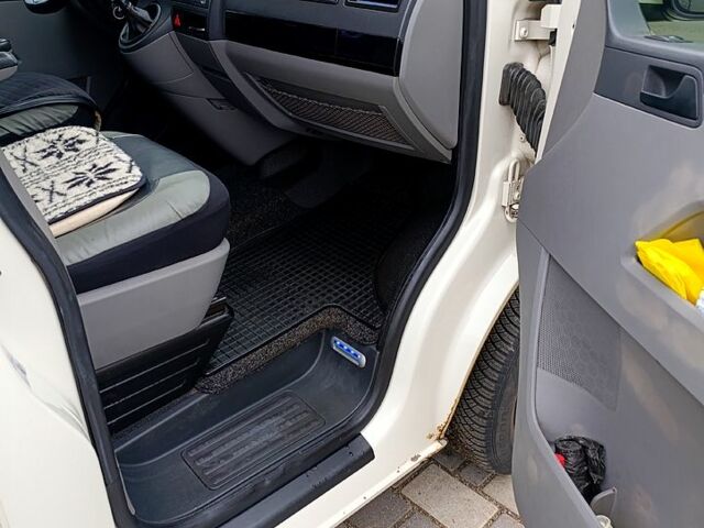 Белый Фольксваген Transporter, объемом двигателя 1.9 л и пробегом 280 тыс. км за 7950 $, фото 8 на Automoto.ua