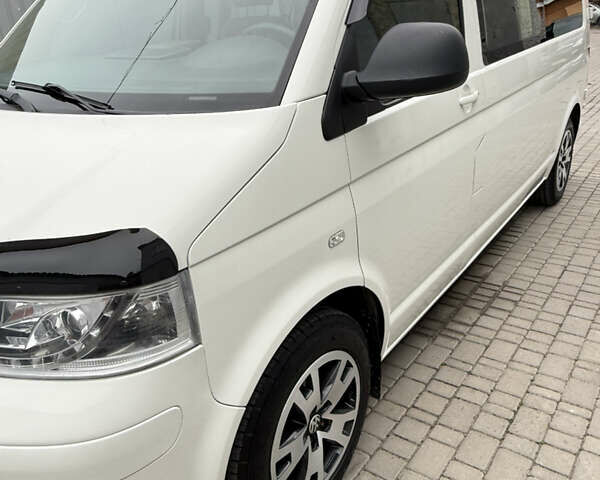Білий Фольксваген Transporter, об'ємом двигуна 2.5 л та пробігом 279 тис. км за 11000 $, фото 1 на Automoto.ua
