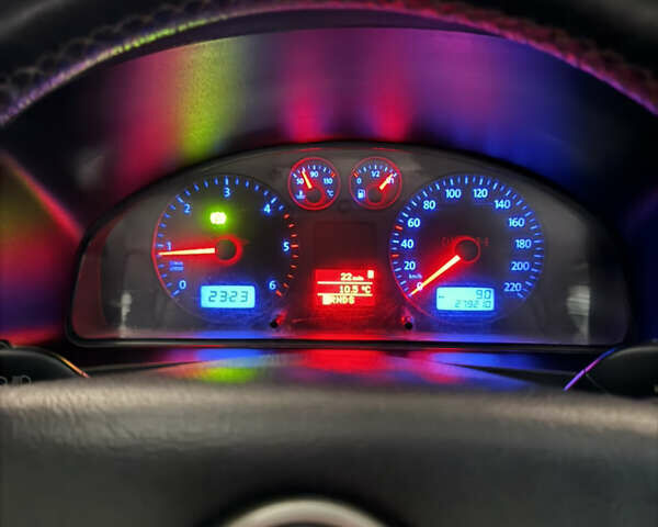 Білий Фольксваген Transporter, об'ємом двигуна 2.5 л та пробігом 279 тис. км за 11000 $, фото 8 на Automoto.ua