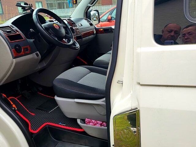 Белый Фольксваген Transporter, объемом двигателя 1.9 л и пробегом 352 тыс. км за 11000 $, фото 12 на Automoto.ua