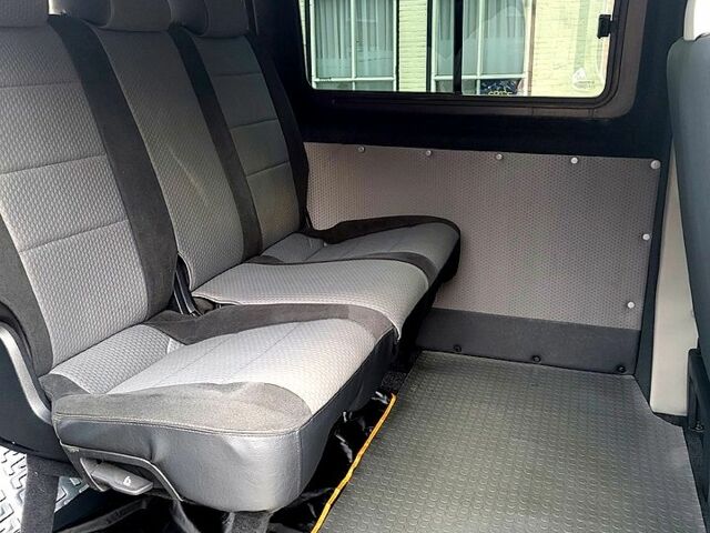 Белый Фольксваген Transporter, объемом двигателя 1.9 л и пробегом 352 тыс. км за 11000 $, фото 7 на Automoto.ua