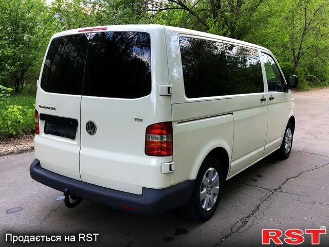 Белый Фольксваген Transporter, объемом двигателя 1.9 л и пробегом 257 тыс. км за 8700 $, фото 1 на Automoto.ua