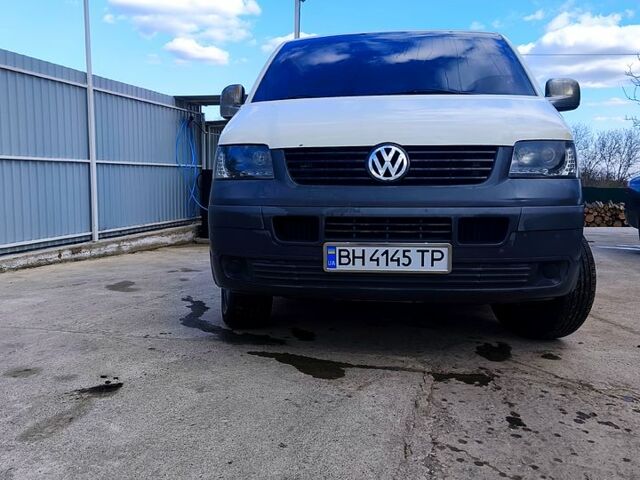 Белый Фольксваген Transporter, объемом двигателя 1.9 л и пробегом 345 тыс. км за 9200 $, фото 1 на Automoto.ua
