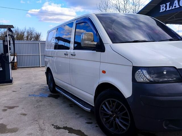 Белый Фольксваген Transporter, объемом двигателя 1.9 л и пробегом 345 тыс. км за 9200 $, фото 3 на Automoto.ua