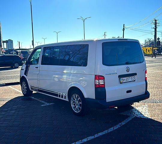 Белый Фольксваген Transporter, объемом двигателя 2 л и пробегом 192 тыс. км за 19560 $, фото 4 на Automoto.ua
