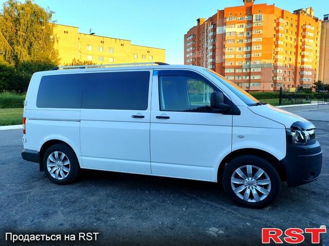 Белый Фольксваген Transporter, объемом двигателя 2 л и пробегом 255 тыс. км за 11650 $, фото 2 на Automoto.ua