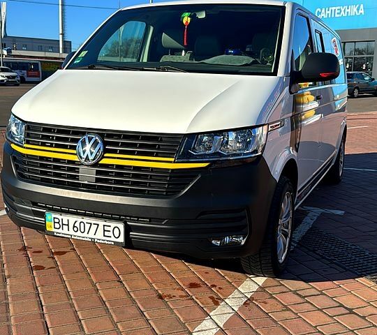 Белый Фольксваген Transporter, объемом двигателя 2 л и пробегом 192 тыс. км за 19560 $, фото 1 на Automoto.ua