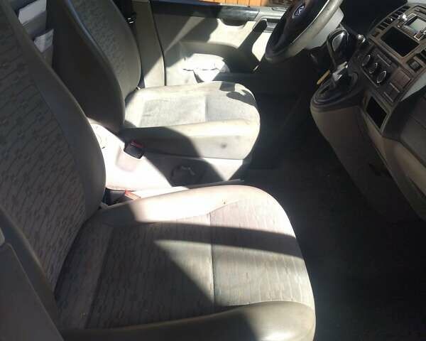 Белый Фольксваген Transporter, объемом двигателя 2 л и пробегом 205 тыс. км за 10500 $, фото 2 на Automoto.ua