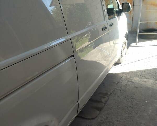 Белый Фольксваген Transporter, объемом двигателя 2 л и пробегом 205 тыс. км за 10500 $, фото 4 на Automoto.ua