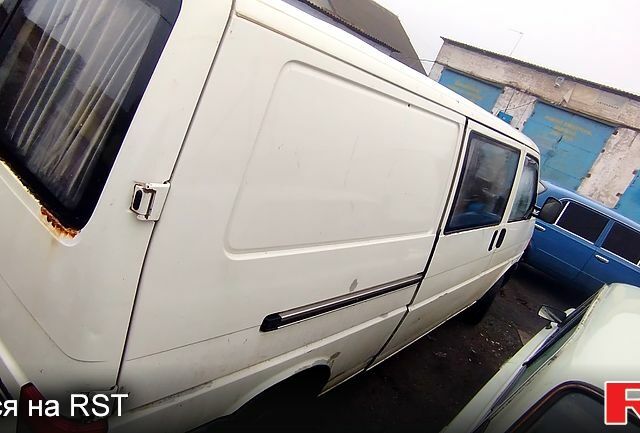 Белый Фольксваген Transporter, объемом двигателя 2.5 л и пробегом 0 тыс. км за 4000 $, фото 2 на Automoto.ua