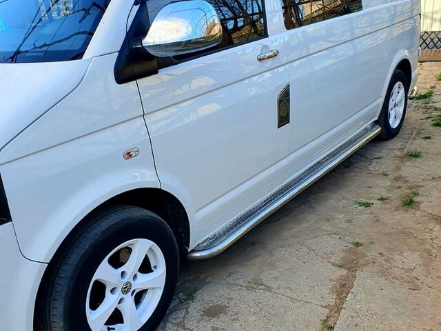 Белый Фольксваген Transporter, объемом двигателя 2 л и пробегом 287 тыс. км за 13750 $, фото 3 на Automoto.ua