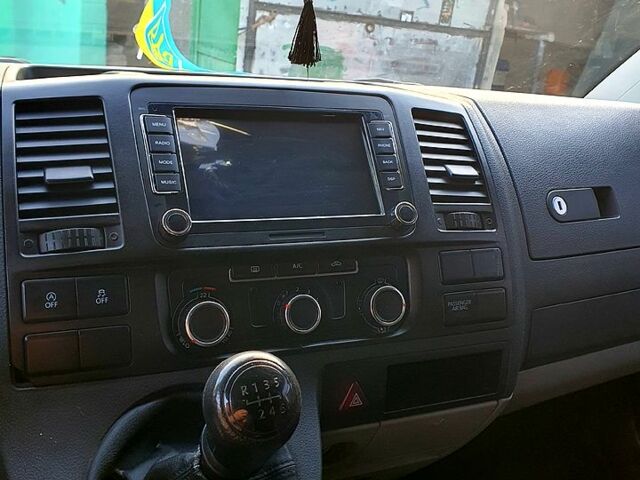 Белый Фольксваген Transporter, объемом двигателя 2 л и пробегом 287 тыс. км за 13750 $, фото 7 на Automoto.ua