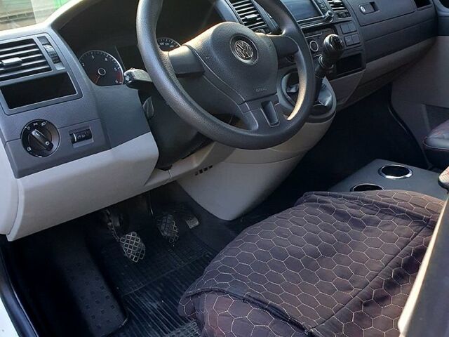 Белый Фольксваген Transporter, объемом двигателя 2 л и пробегом 287 тыс. км за 13750 $, фото 5 на Automoto.ua