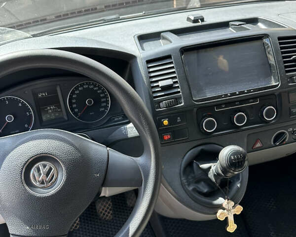 Білий Фольксваген Transporter, об'ємом двигуна 1.97 л та пробігом 280 тис. км за 16000 $, фото 6 на Automoto.ua