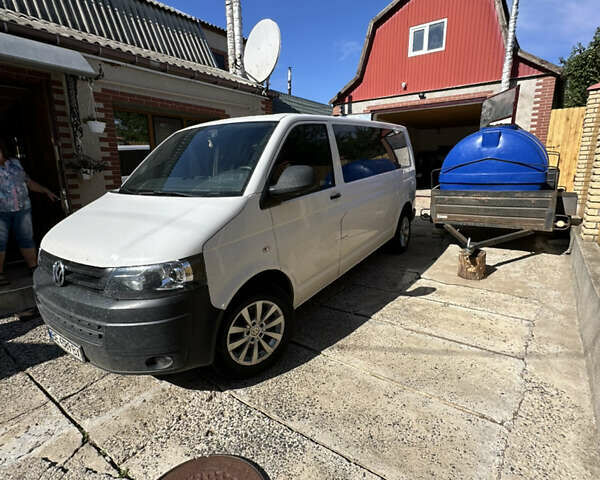 Білий Фольксваген Transporter, об'ємом двигуна 1.97 л та пробігом 280 тис. км за 16000 $, фото 1 на Automoto.ua