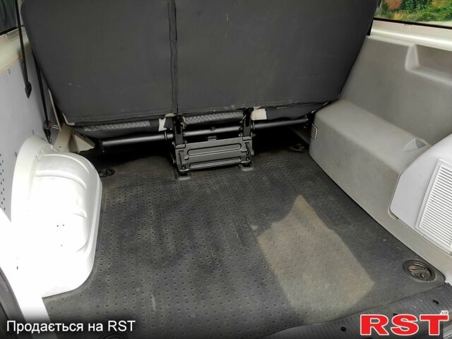 Белый Фольксваген Transporter, объемом двигателя 2 л и пробегом 270 тыс. км за 15500 $, фото 10 на Automoto.ua