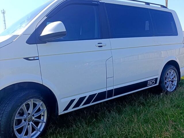 Білий Фольксваген Transporter, об'ємом двигуна 2 л та пробігом 242 тис. км за 18000 $, фото 1 на Automoto.ua