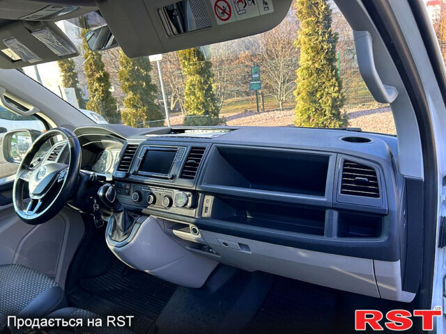 Белый Фольксваген Transporter, объемом двигателя 2 л и пробегом 234 тыс. км за 27999 $, фото 5 на Automoto.ua