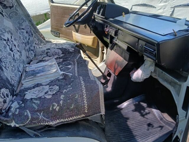 Бежевый Фольксваген Transporter, объемом двигателя 1.6 л и пробегом 290 тыс. км за 900 $, фото 6 на Automoto.ua