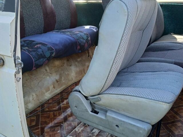 Бежевый Фольксваген Transporter, объемом двигателя 1.6 л и пробегом 290 тыс. км за 900 $, фото 5 на Automoto.ua