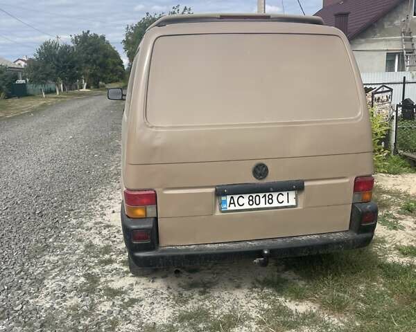 Бежевий Фольксваген Transporter, об'ємом двигуна 1.9 л та пробігом 200 тис. км за 3300 $, фото 4 на Automoto.ua