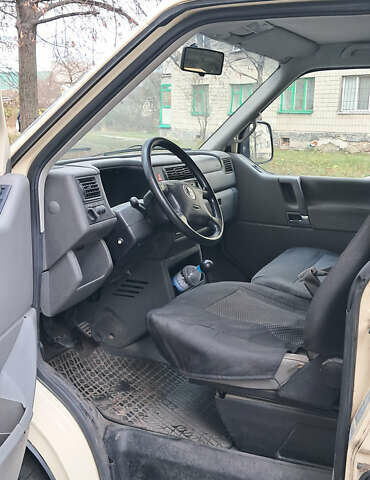 Бежевый Фольксваген Transporter, объемом двигателя 2.46 л и пробегом 529 тыс. км за 6500 $, фото 7 на Automoto.ua