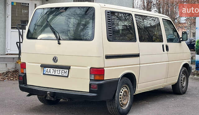 Бежевый Фольксваген Transporter, объемом двигателя 2.46 л и пробегом 529 тыс. км за 6500 $, фото 2 на Automoto.ua