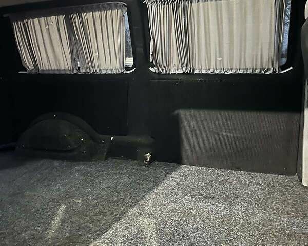 Бежевий Фольксваген Transporter, об'ємом двигуна 1.9 л та пробігом 456 тис. км за 6700 $, фото 5 на Automoto.ua