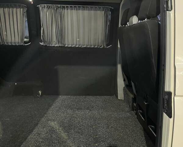 Бежевий Фольксваген Transporter, об'ємом двигуна 1.9 л та пробігом 456 тис. км за 6700 $, фото 6 на Automoto.ua