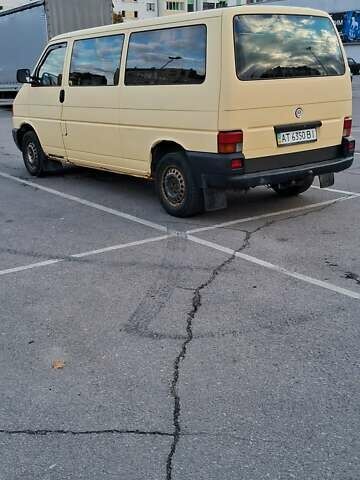 Бежевый Фольксваген Transporter, объемом двигателя 2.46 л и пробегом 356 тыс. км за 5500 $, фото 4 на Automoto.ua