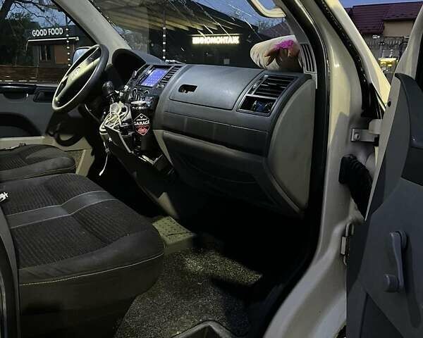 Бежевий Фольксваген Transporter, об'ємом двигуна 1.9 л та пробігом 456 тис. км за 6700 $, фото 3 на Automoto.ua