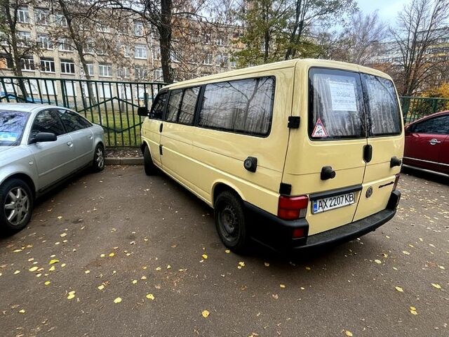 Бежевый Фольксваген Transporter, объемом двигателя 2.5 л и пробегом 380 тыс. км за 5900 $, фото 2 на Automoto.ua