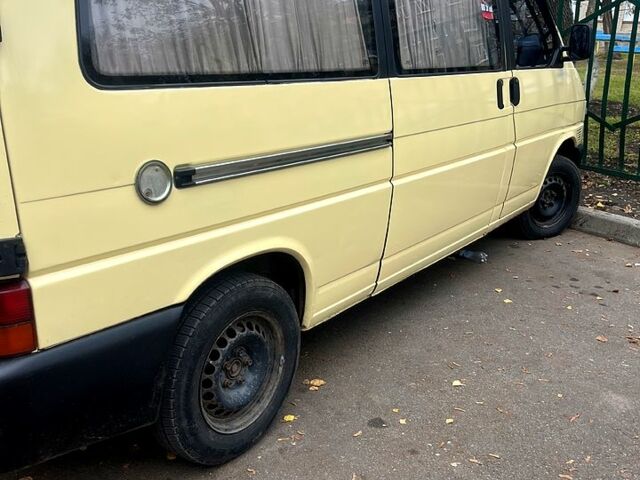 Бежевый Фольксваген Transporter, объемом двигателя 2.5 л и пробегом 380 тыс. км за 5900 $, фото 4 на Automoto.ua