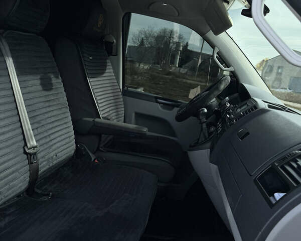Черный Фольксваген Transporter, объемом двигателя 2 л и пробегом 372 тыс. км за 12000 $, фото 22 на Automoto.ua