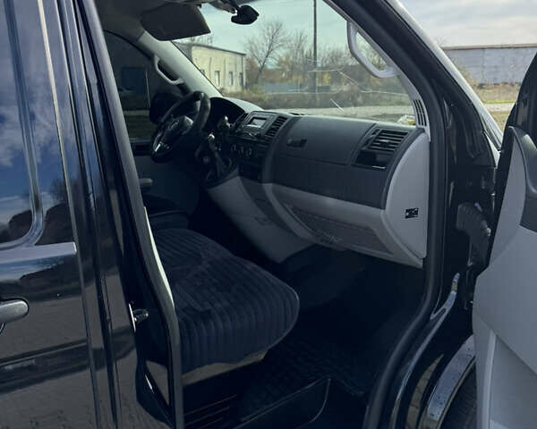 Черный Фольксваген Transporter, объемом двигателя 2 л и пробегом 372 тыс. км за 12000 $, фото 24 на Automoto.ua