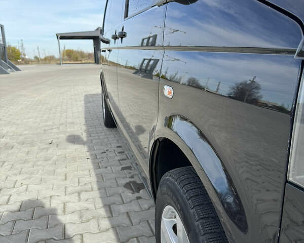 Черный Фольксваген Transporter, объемом двигателя 2 л и пробегом 372 тыс. км за 12000 $, фото 11 на Automoto.ua