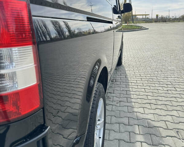 Черный Фольксваген Transporter, объемом двигателя 2 л и пробегом 372 тыс. км за 12000 $, фото 8 на Automoto.ua