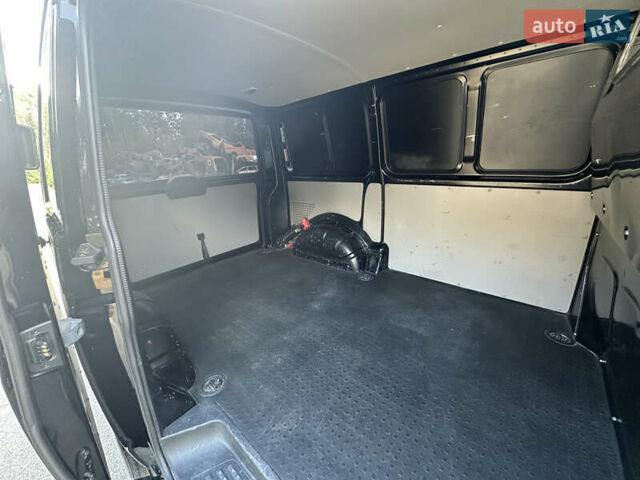 Чорний Фольксваген Transporter, об'ємом двигуна 2 л та пробігом 279 тис. км за 24000 $, фото 17 на Automoto.ua