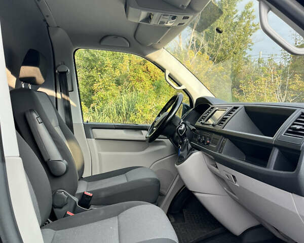 Черный Фольксваген Transporter, объемом двигателя 1.97 л и пробегом 187 тыс. км за 19900 $, фото 8 на Automoto.ua