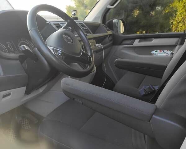 Черный Фольксваген Transporter, объемом двигателя 2 л и пробегом 226 тыс. км за 24000 $, фото 2 на Automoto.ua