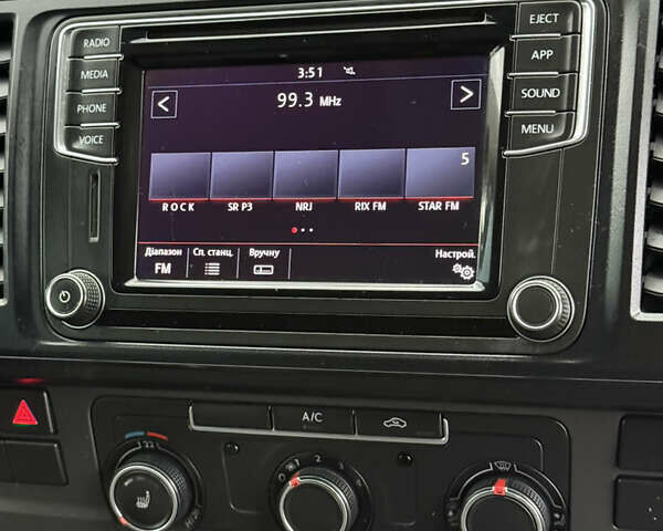 Чорний Фольксваген Transporter, об'ємом двигуна 2 л та пробігом 224 тис. км за 20999 $, фото 17 на Automoto.ua